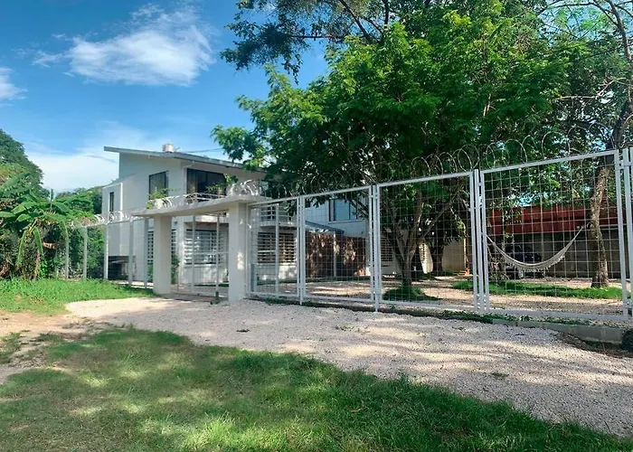 Casa Buda Cerca Del Aeropuerto Apartment *